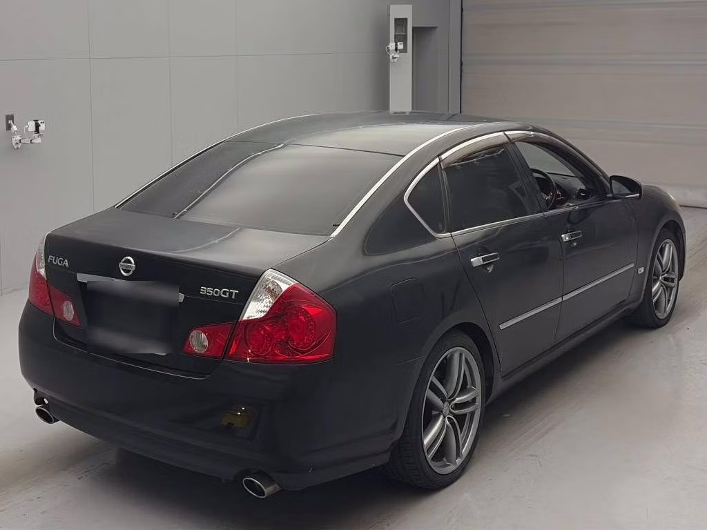 NISSAN FUGA