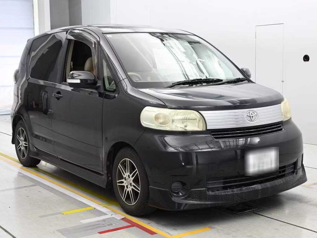 TOYOTA PORTE