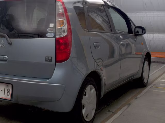 MITSUBISHI COLT