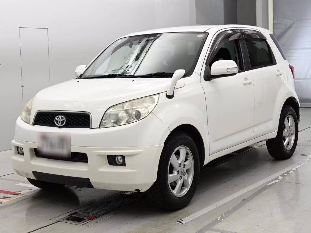 TOYOTA RUSH