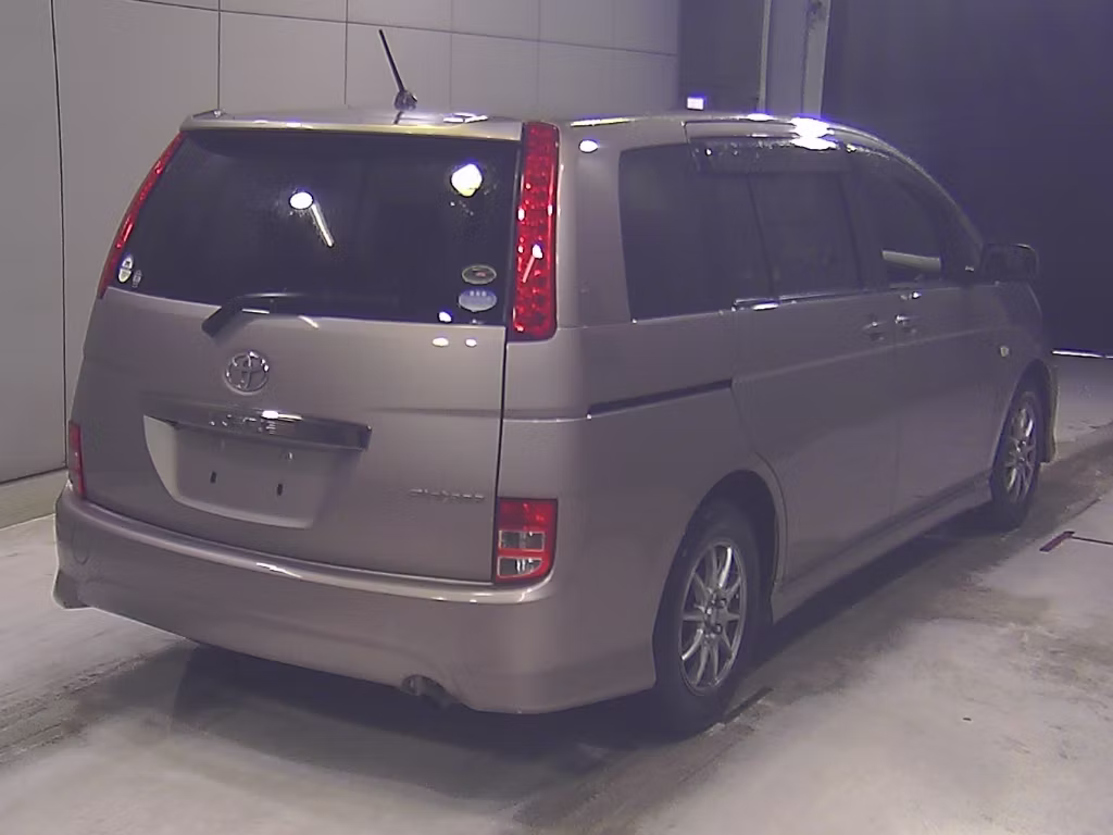 TOYOTA ISIS