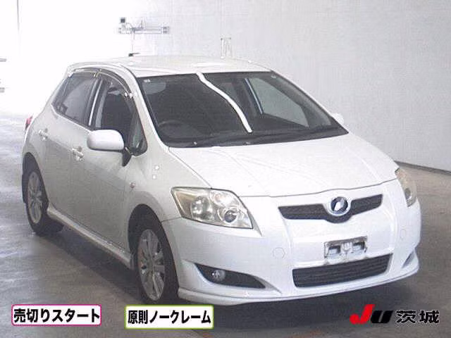 TOYOTA AURIS