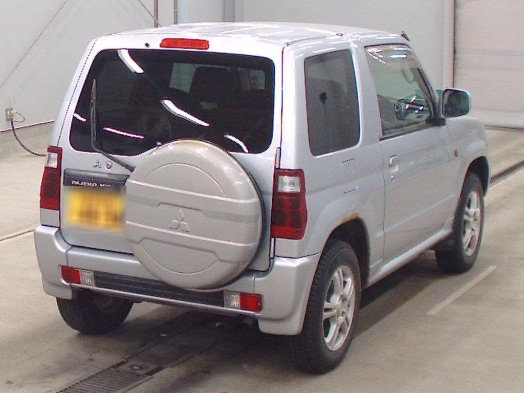 MITSUBISHI PAJERO MINI