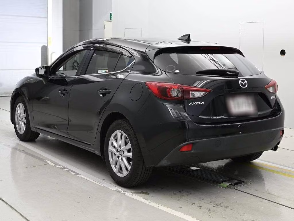 MAZDA AXELA
