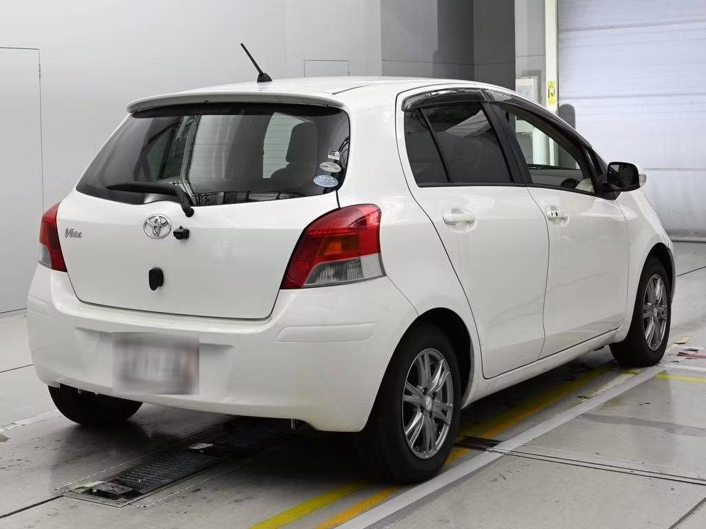 TOYOTA VITZ