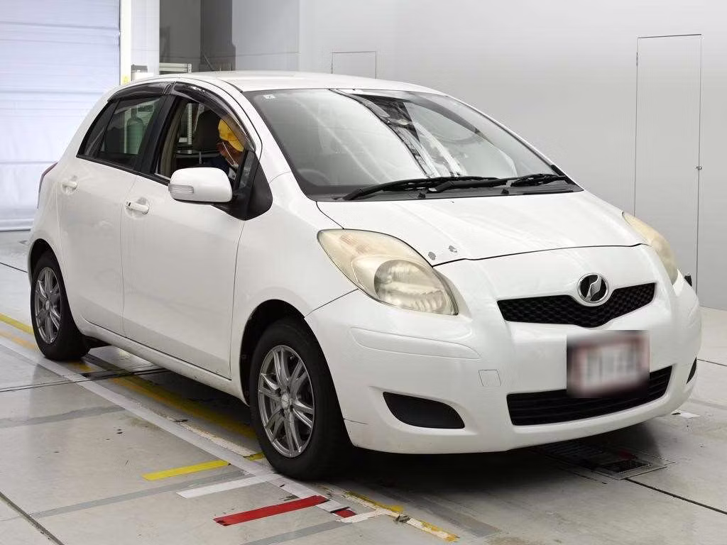TOYOTA VITZ