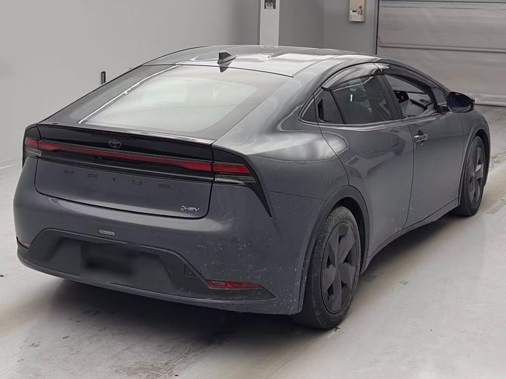 TOYOTA PRIUS