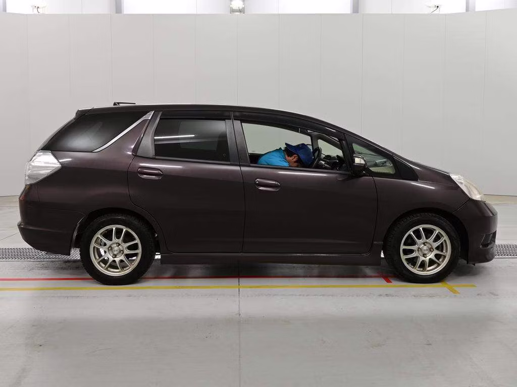 HONDA FIT SHUTTLE