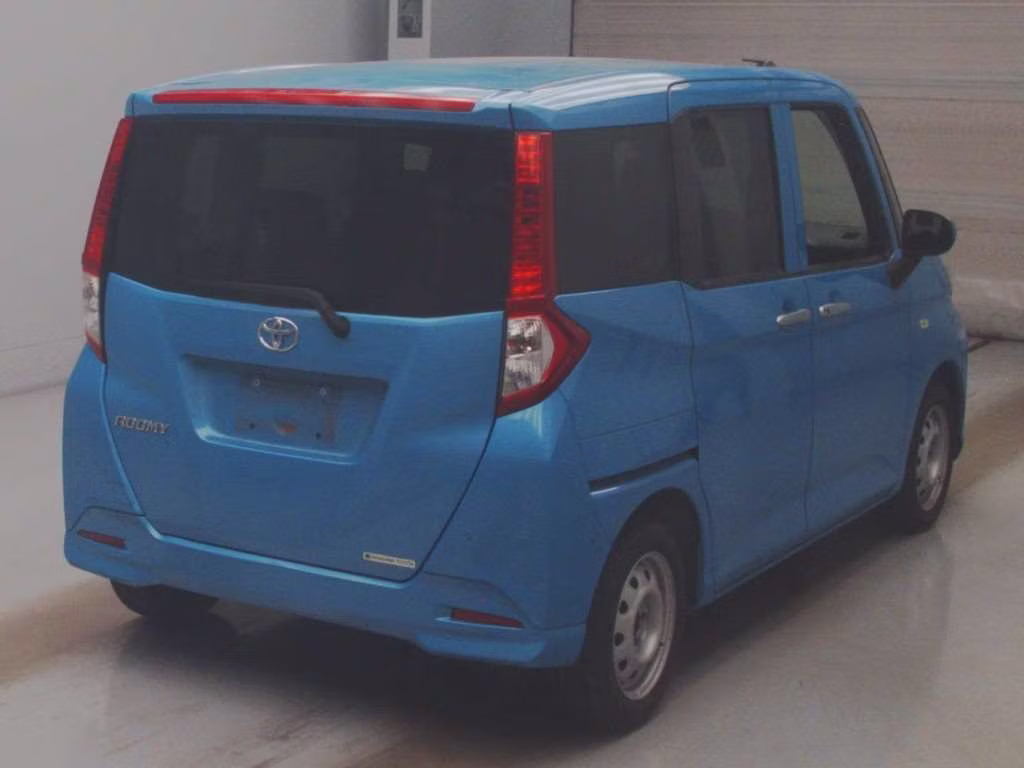 TOYOTA ROOMY
