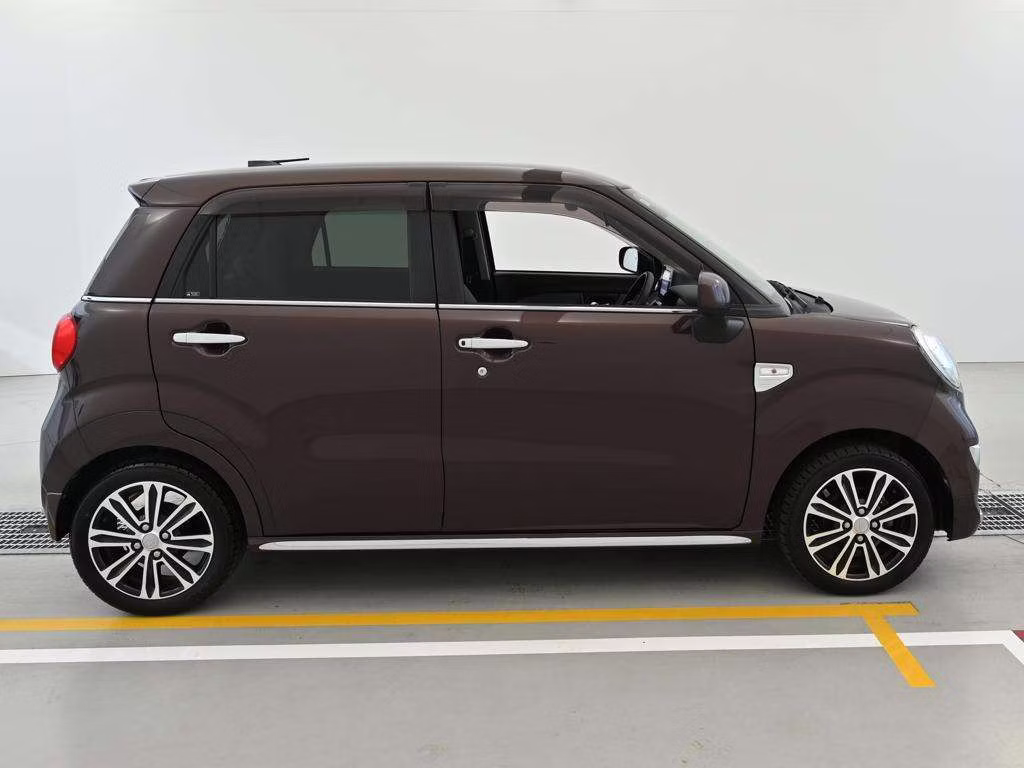 DAIHATSU CAST