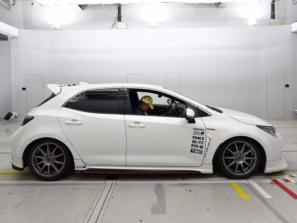 TOYOTA COROLLA