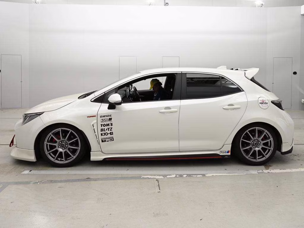 TOYOTA COROLLA