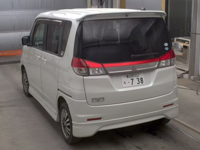 MITSUBISHI DELICA D:2