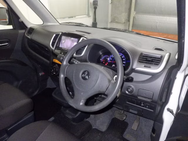 MITSUBISHI DELICA D:2