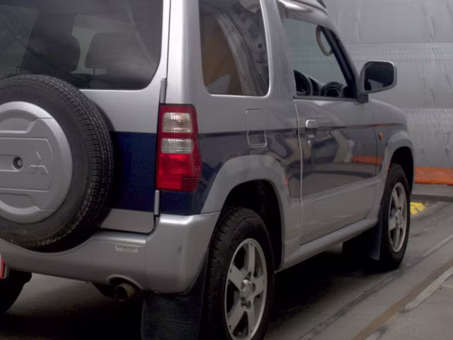 MITSUBISHI PAJERO MINI