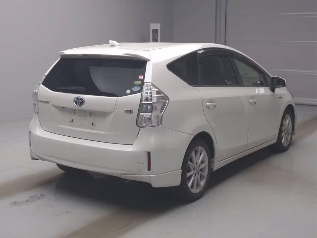 TOYOTA PRIUS ALPHA