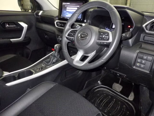 DAIHATSU ROCKY