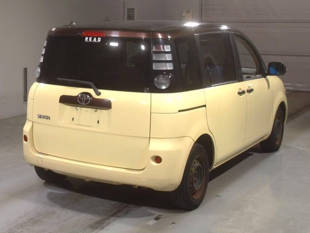 TOYOTA SIENTA