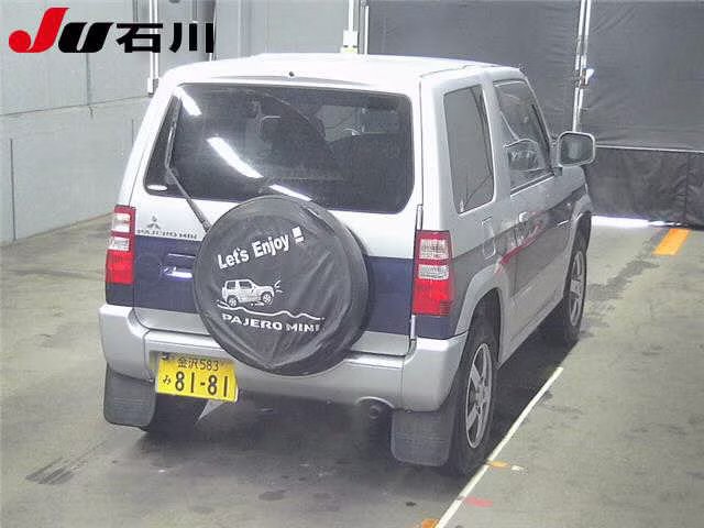 MITSUBISHI PAJERO MINI