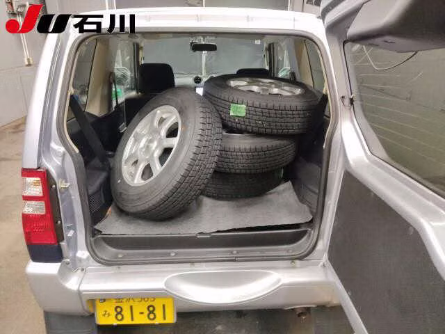 MITSUBISHI PAJERO MINI
