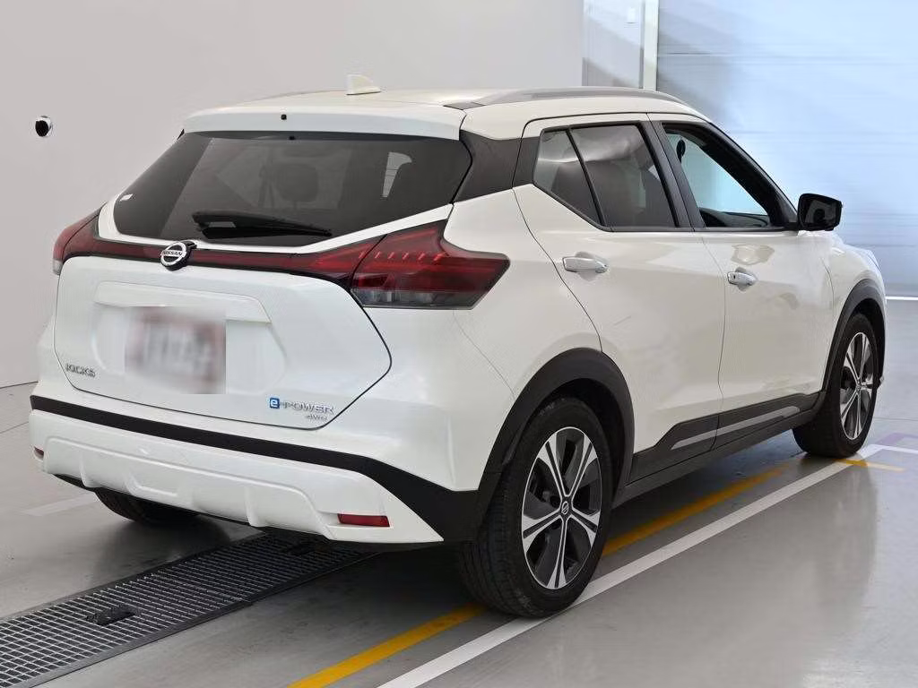 NISSAN KICKS