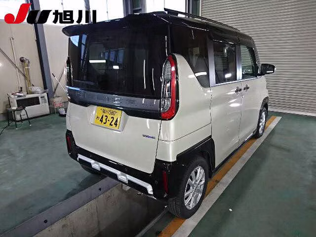 MITSUBISHI DELICA MINI
