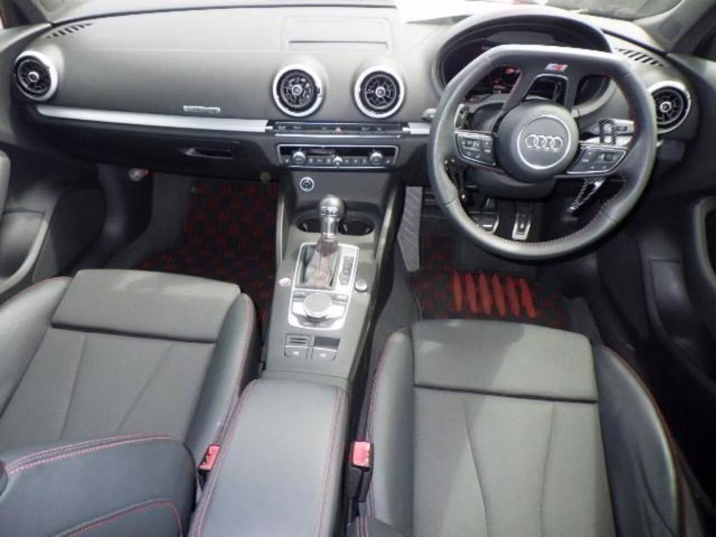AUDI S3