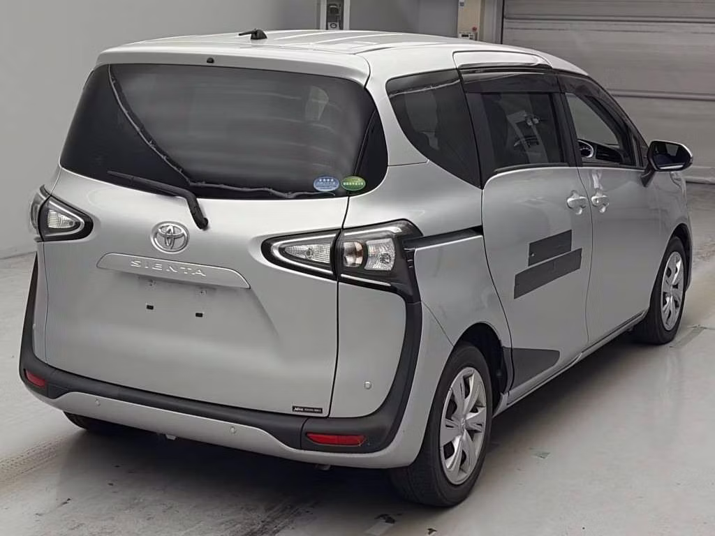 TOYOTA SIENTA