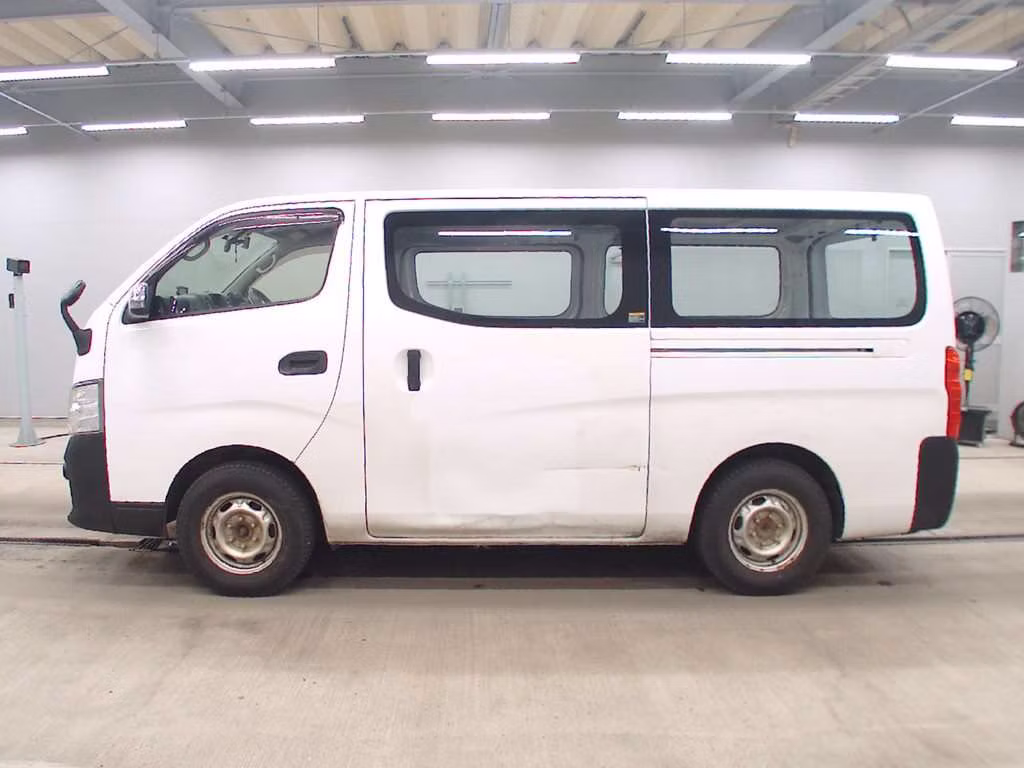 NISSAN NV350 CARAVAN