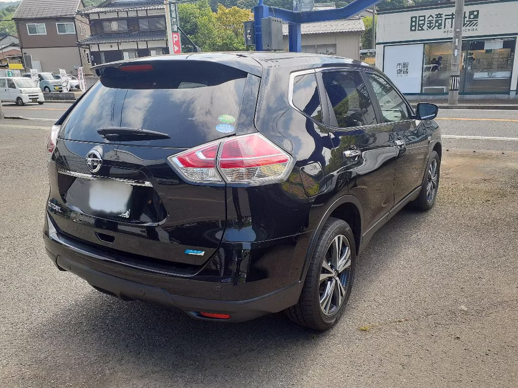 NISSAN X-TRAIL