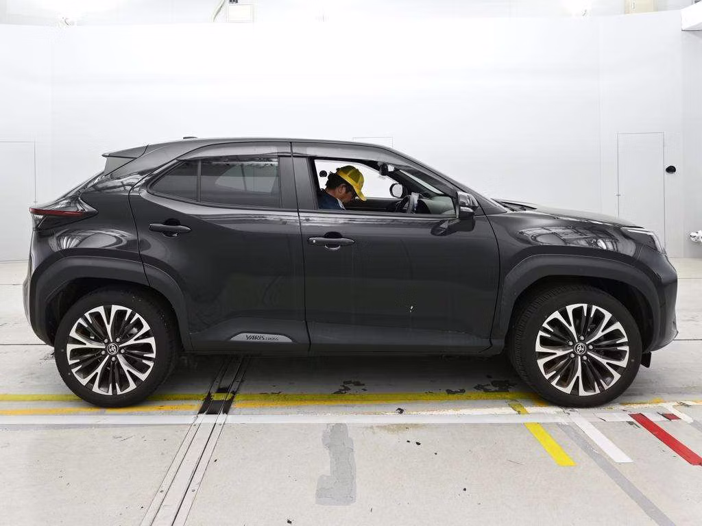TOYOTA YARIS CROSS