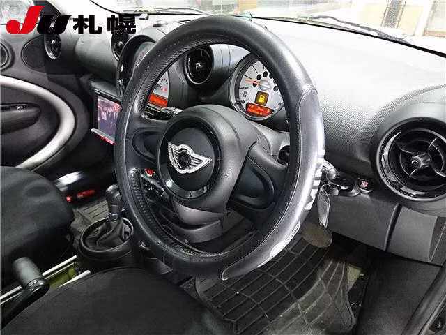 MINI CROSSOVER