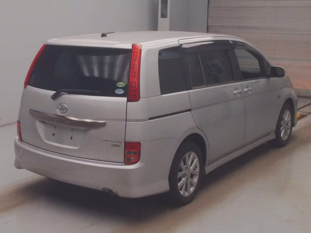 TOYOTA ISIS