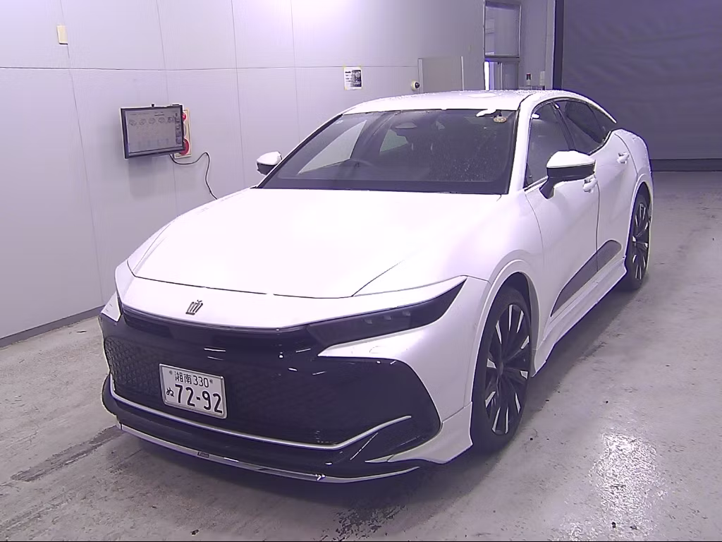 TOYOTA CROWN