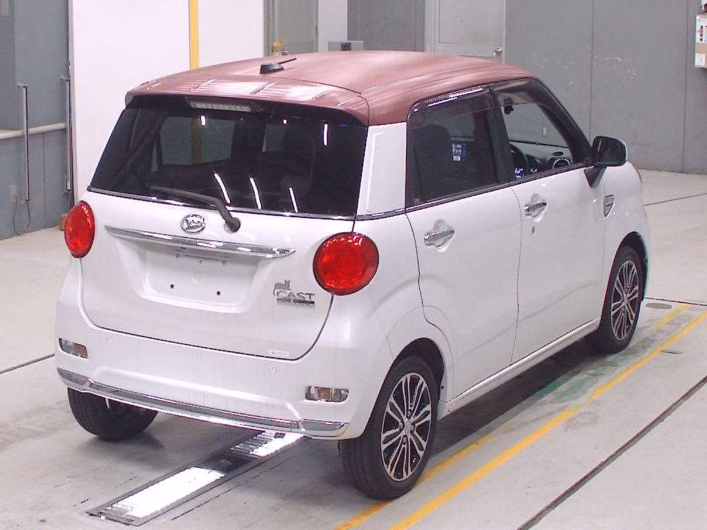 DAIHATSU CAST