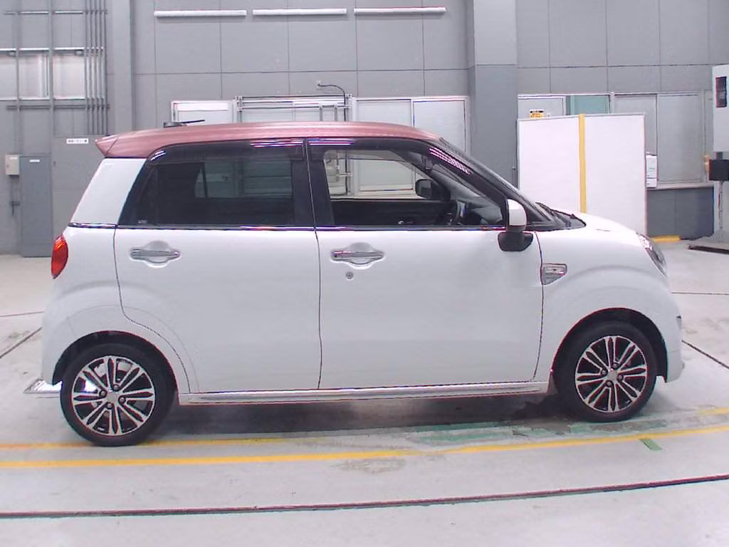DAIHATSU CAST