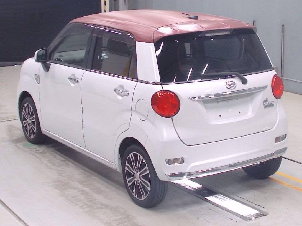 DAIHATSU CAST
