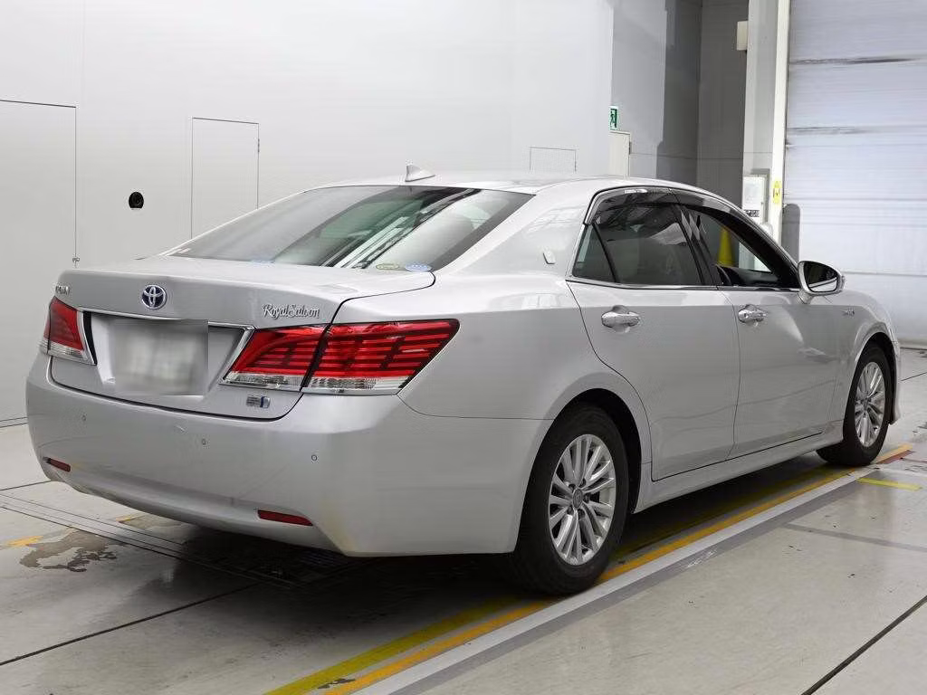 TOYOTA CROWN