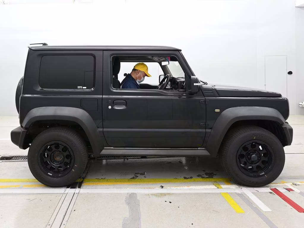 SUZUKI JIMNY SIERRA