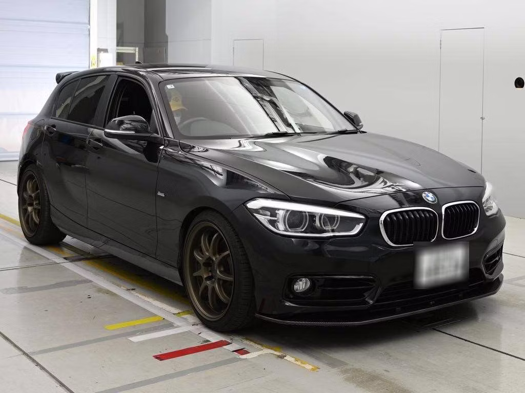 BMW 1-SERIES