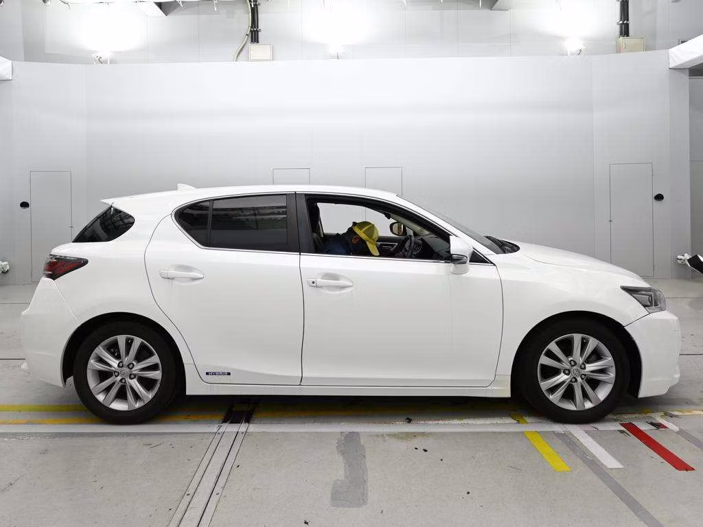 LEXUS CT200H