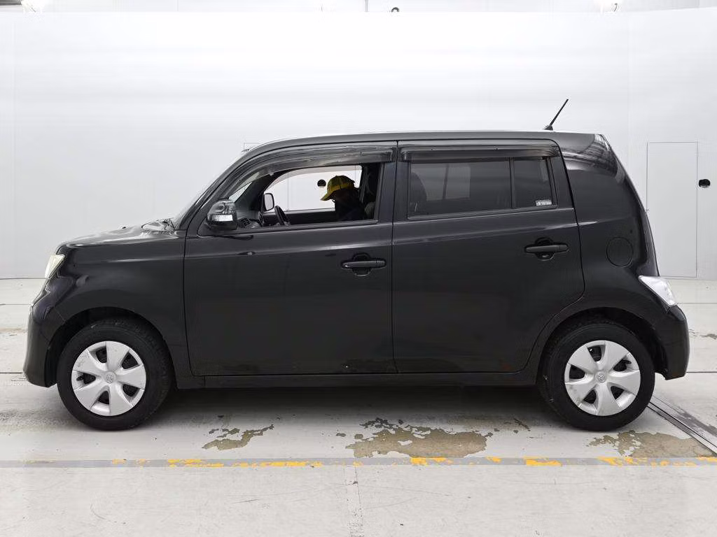 TOYOTA BB