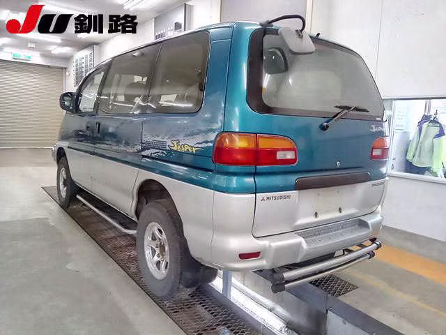MITSUBISHI DELICA