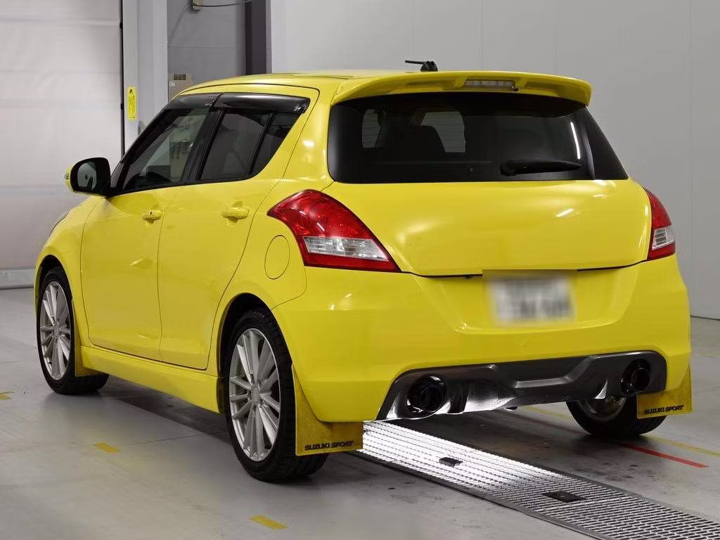 SUZUKI SWIFT