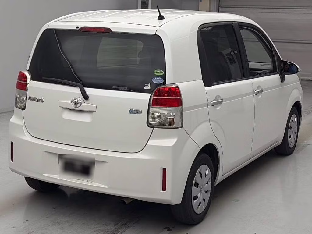 TOYOTA SPADE