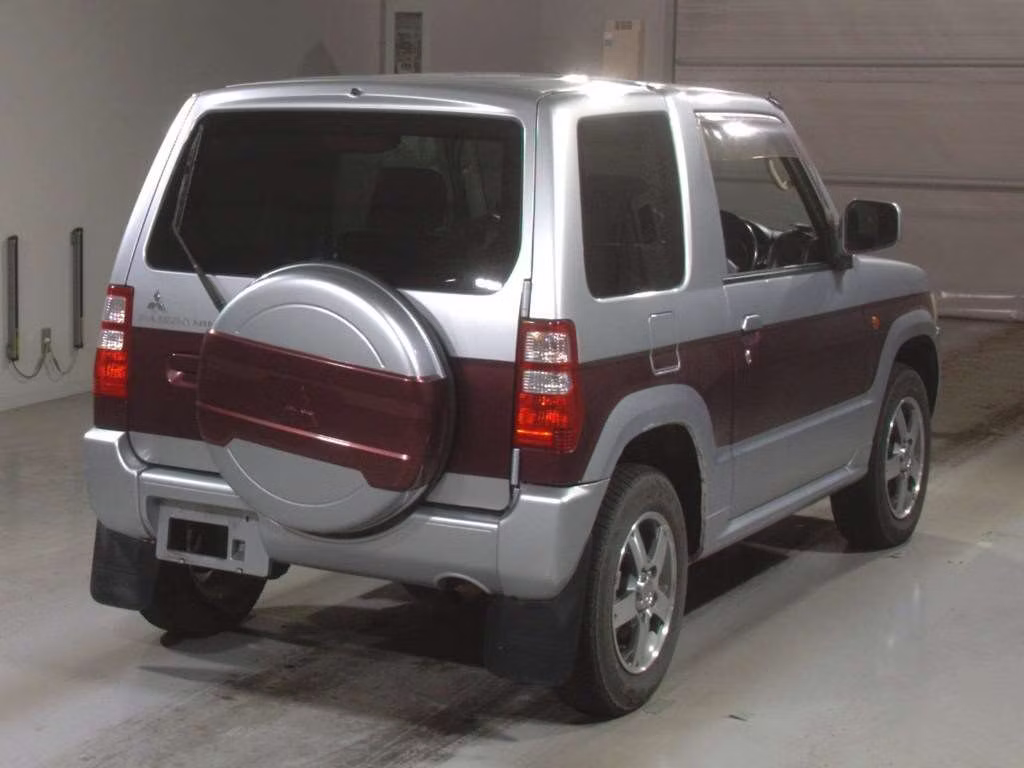 MITSUBISHI PAJERO MINI