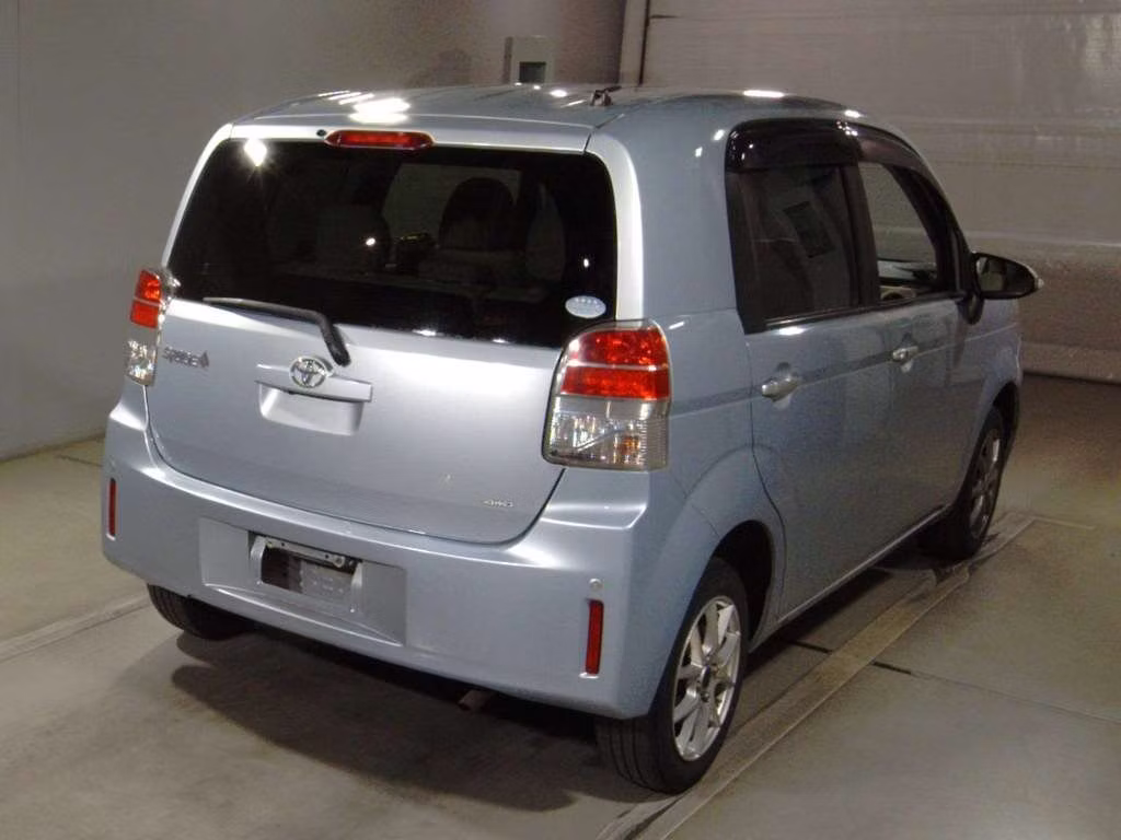 TOYOTA SPADE