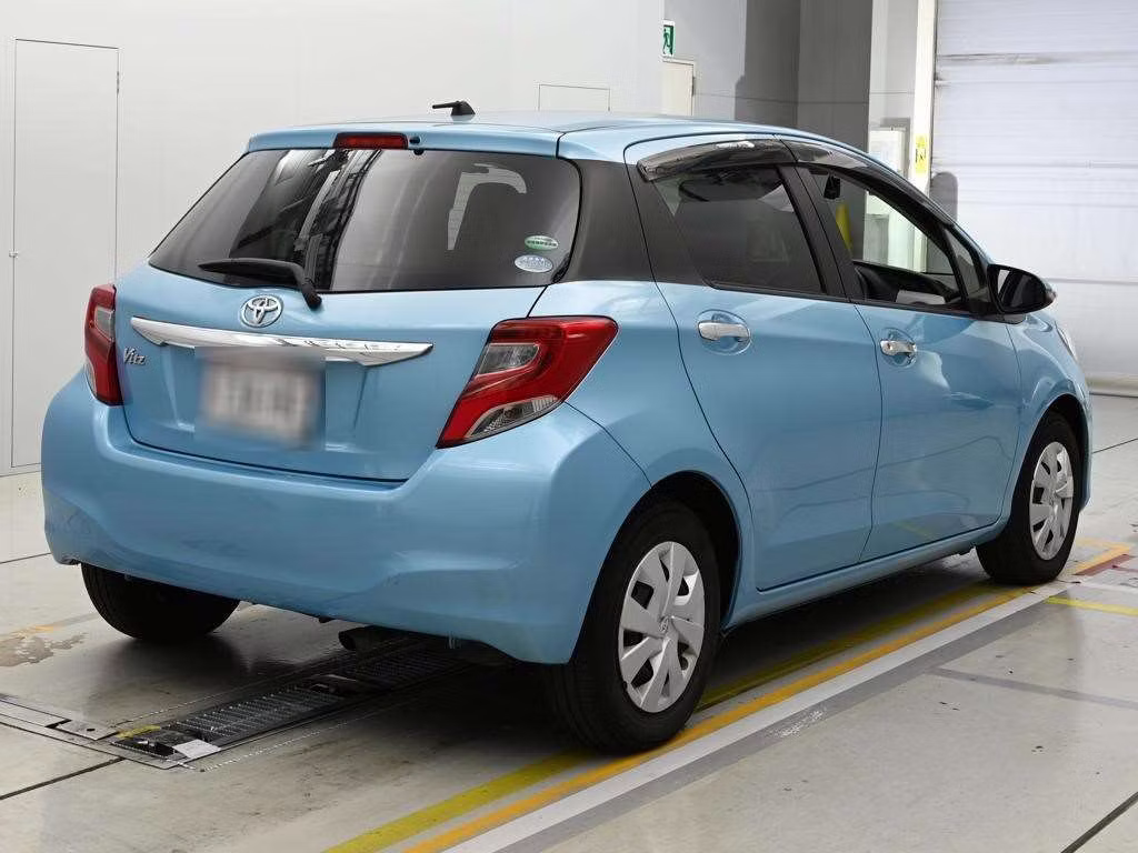 TOYOTA VITZ