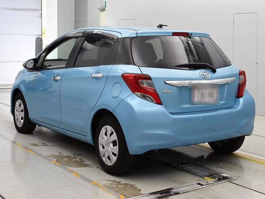 TOYOTA VITZ