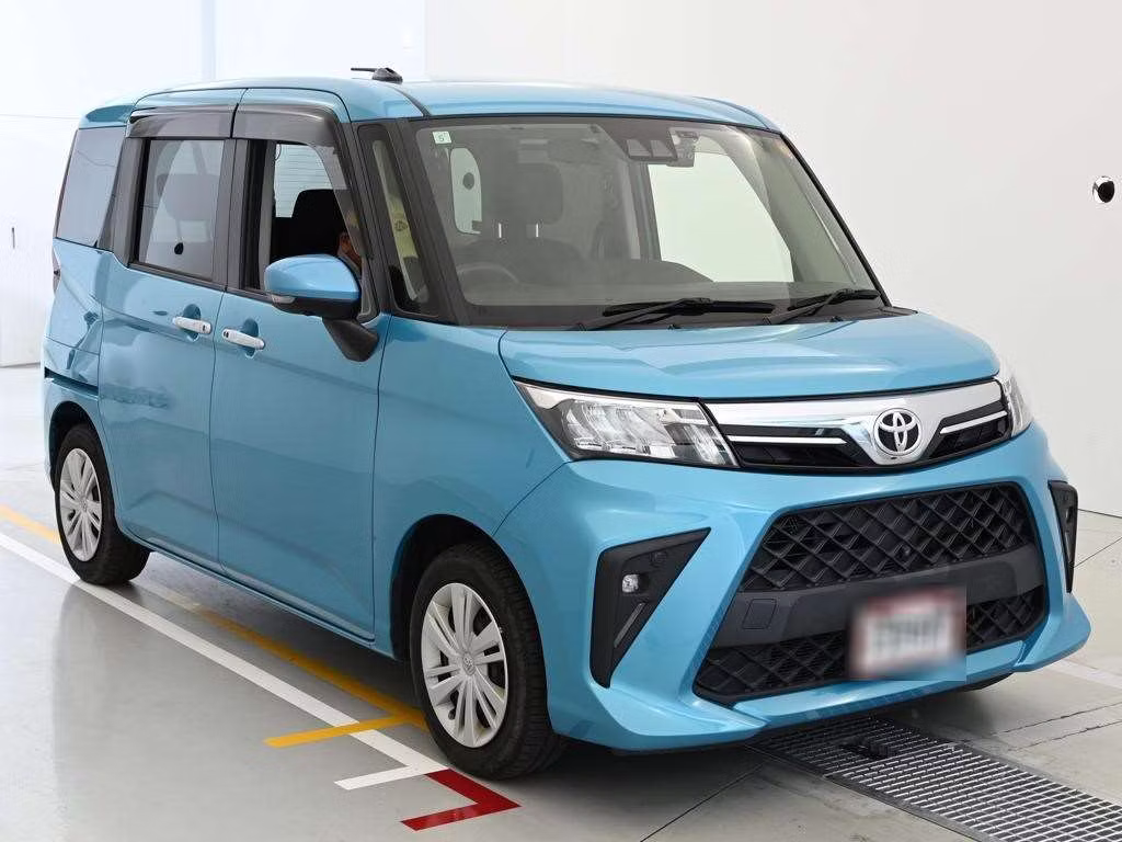 TOYOTA ROOMY